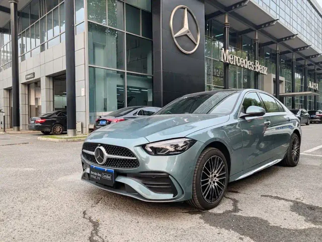 Фотография автомобиля — Mercedes-Benz C-Class