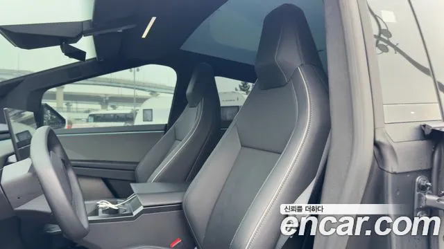 Tesla Cybertruck — Фото автомобиля 14