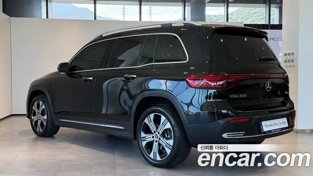 Mercedes-Benz EQB X243 — Фото автомобиля 3