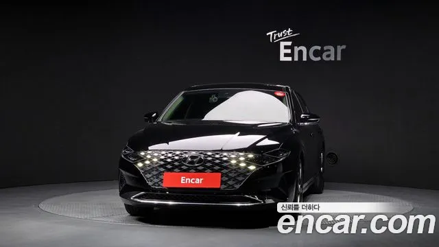 Hyundai Grandeur New — Фото автомобиля 3