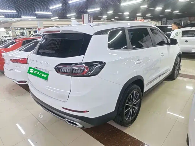 Chery Tiggo 8 — Фото автомобиля 6