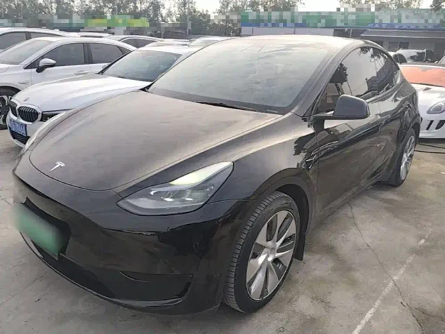 Фотография автомобиля — Tesla Model Y