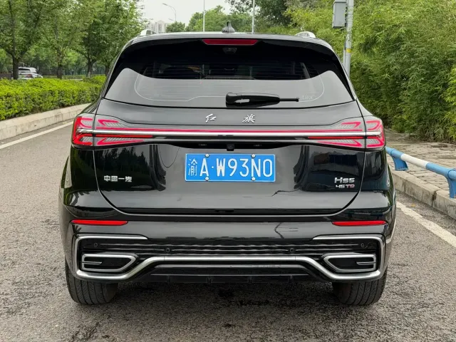 Hongqi HS5 — Фото автомобиля 24