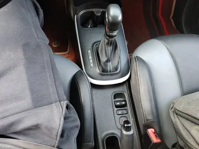 Roewe Clever — Фото автомобиля 13