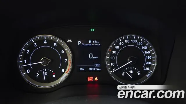 Hyundai Venue — Фото автомобиля 8