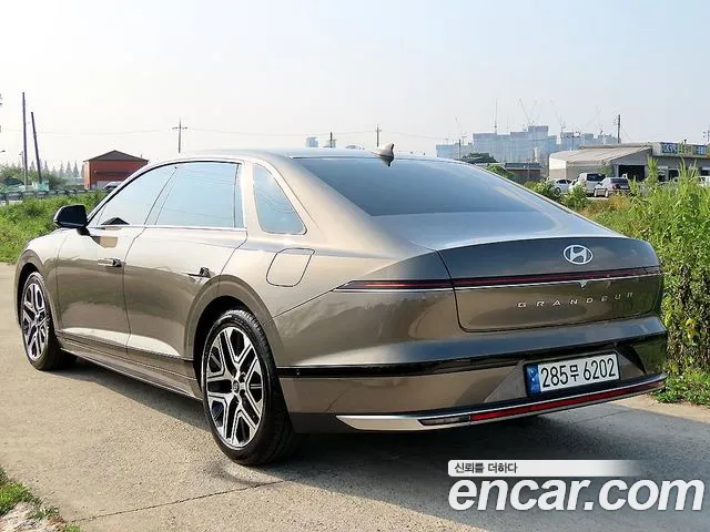 Hyundai Grandeur GN7 — Фото автомобиля 3