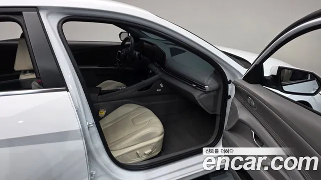 Hyundai Avante CN7 — Фото автомобиля 17