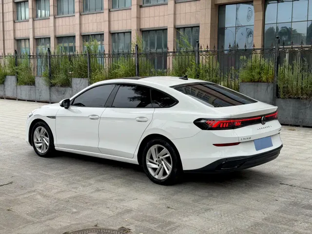 Volkswagen Lamando — Фото автомобиля 6