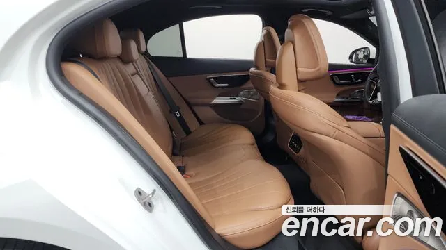 Mercedes-Benz E-Class — Фото автомобиля 9