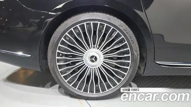 Mercedes-Benz S-Class — Фото автомобиля 2