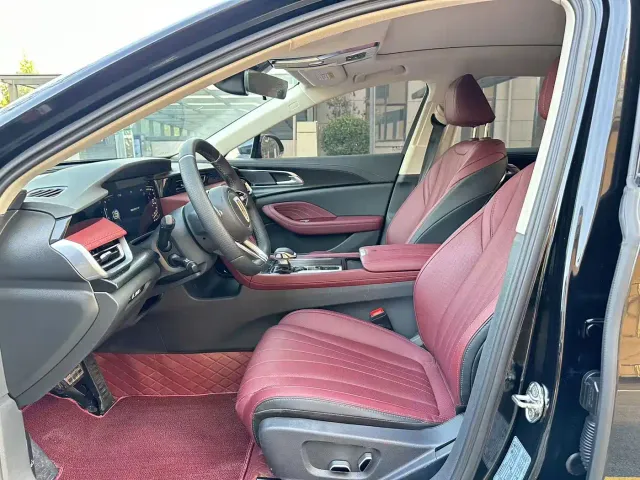 Hongqi H5 — Фото автомобиля 4