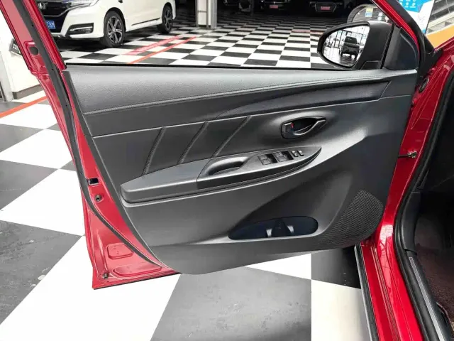 Toyota YARiS L Zhi Xuan — Фото автомобиля 2