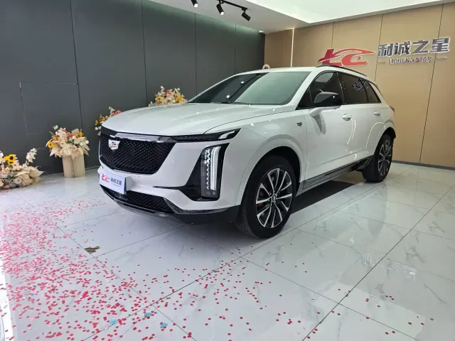 Фотография автомобиля — Cadillac XT5