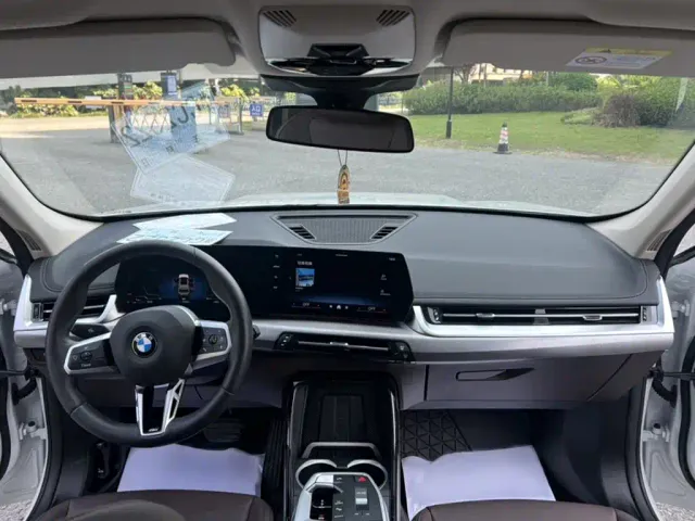 BMW X1 — Фото автомобиля 9