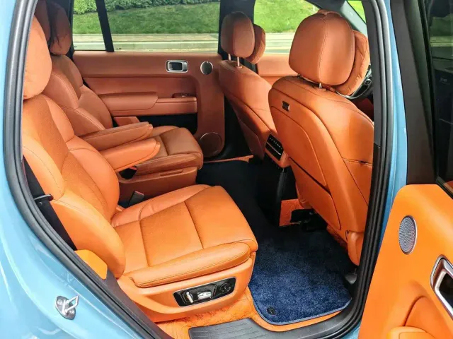 Li Auto Li Xiang L9 2022 Max — Фото автомобиля 11