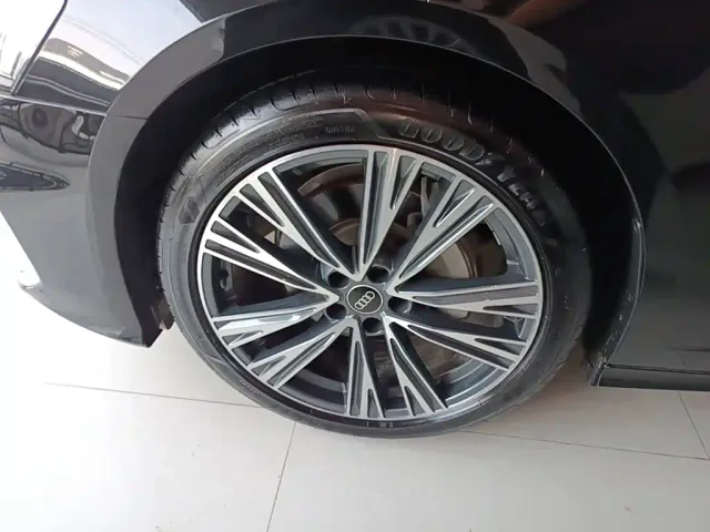 Audi A6L — Фото автомобиля 22