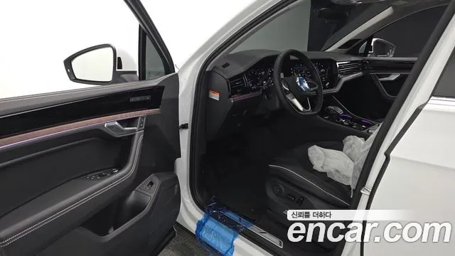 Volkswagen Touareg Touareg 3 поколение 3.0 TDI Prestige — Фото автомобиля 10