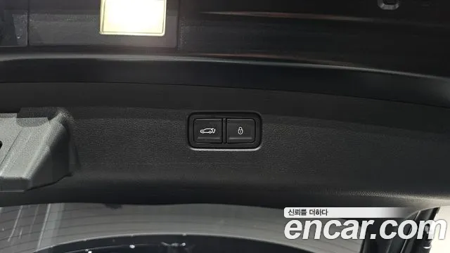 Genesis GV70 — Фото автомобиля 27