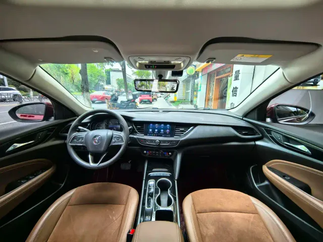 Buick Regal — Фото автомобиля 9