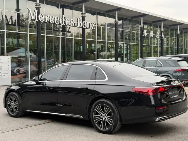 Mercedes-Benz E-Class — Фото автомобиля 8