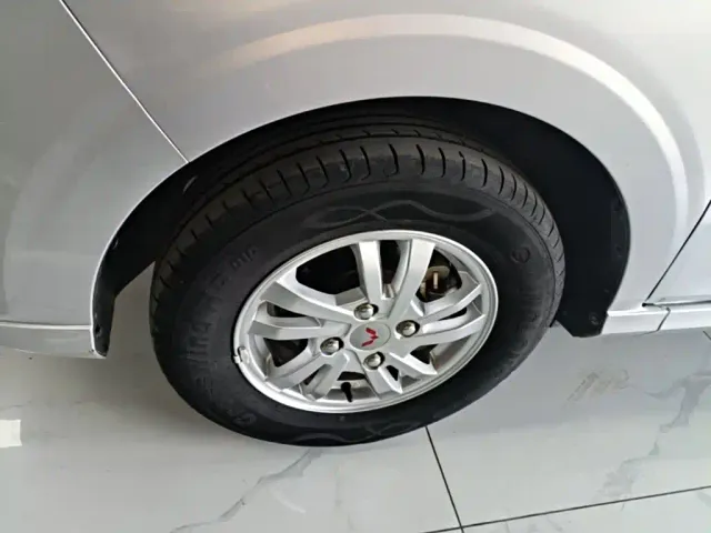 Wuling Hongguang — Фото автомобиля 22