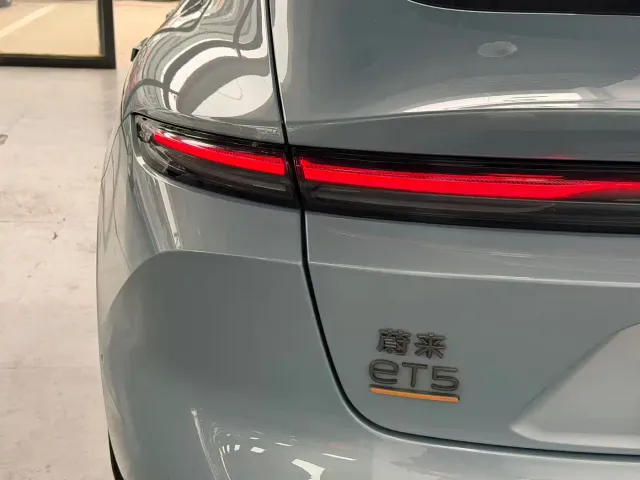 Nio ET5 — Фото автомобиля 18
