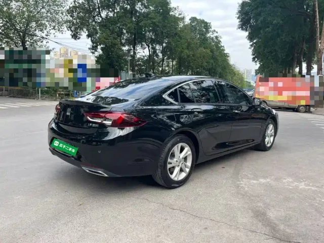 Buick Regal — Фото автомобиля 6