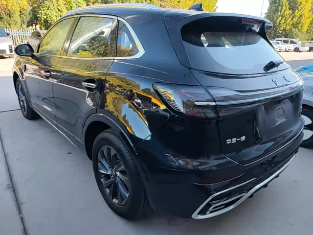 Hongqi HS5 — Фото автомобиля 4