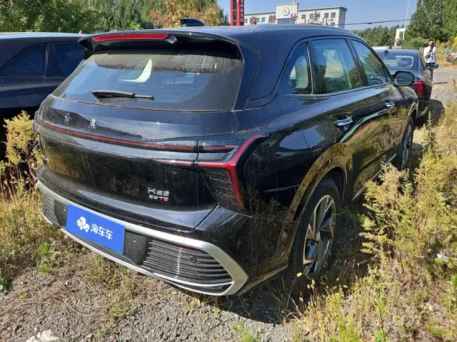 Hongqi HS3 PHEV — Фото автомобиля 2