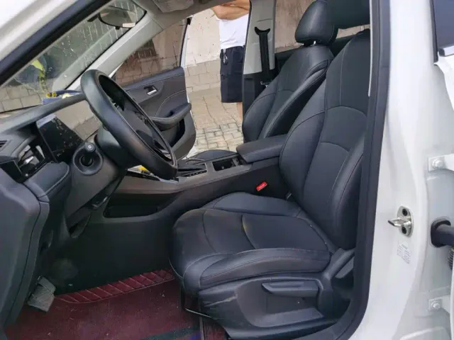 Roewe i5 — Фото автомобиля 7