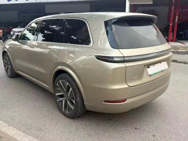 Li Auto L9 — Фото автомобиля 9