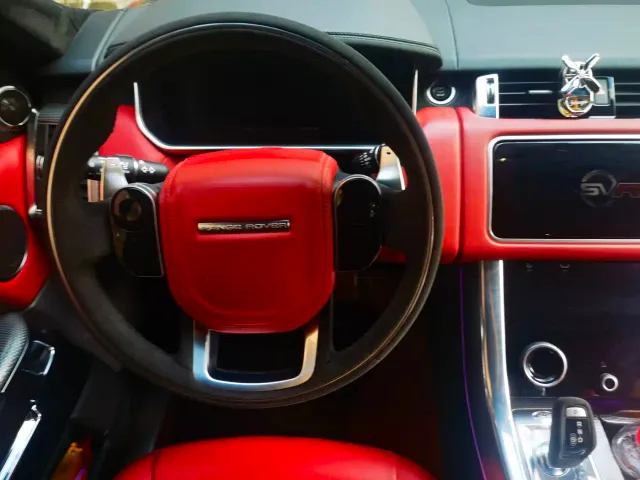 Land Rover Range Rover Sport — Фото автомобиля 9