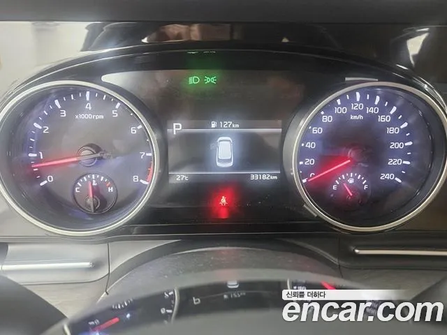 Kia Carnival Generation 4 — Фото автомобиля 7