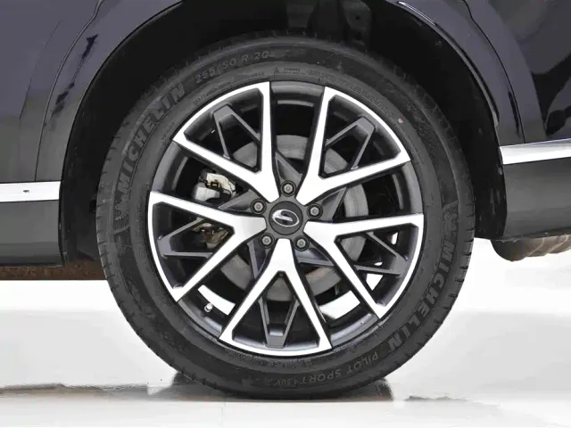 GAC Trumpchi GS8 — Фото автомобиля 22