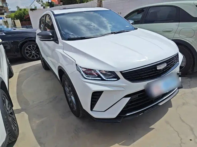 Geely Binyue — Фото автомобиля 3
