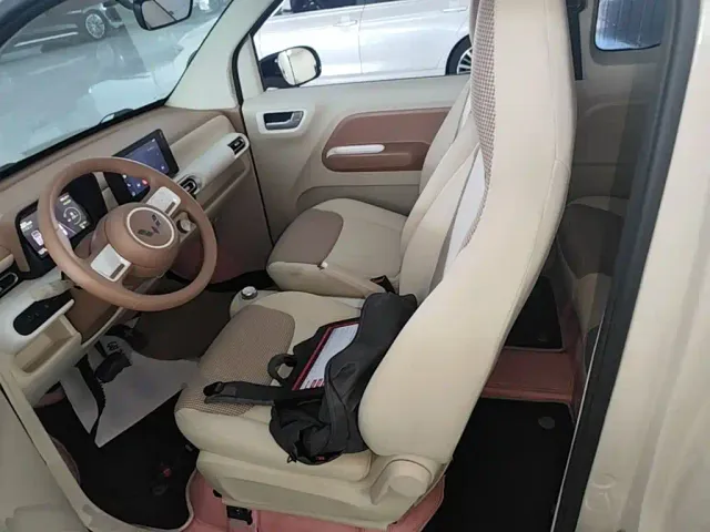 Wuling Hongguang Mini EV — Фото автомобиля 14