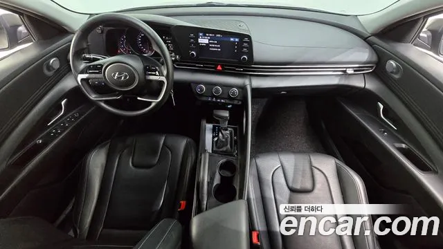 Hyundai AVANTE Avante (CN7) 1.6 LPi (Для проката) — Фото автомобиля 7