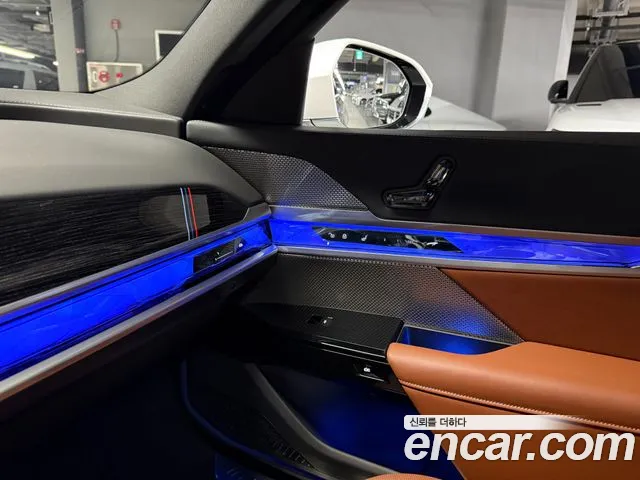 BMW 7 Series G70 — Фото автомобиля 16