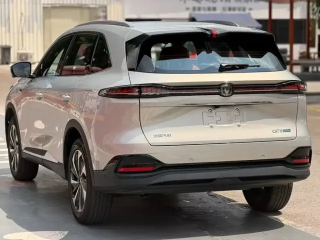 Changan CS75 Plus — Фото автомобиля 7