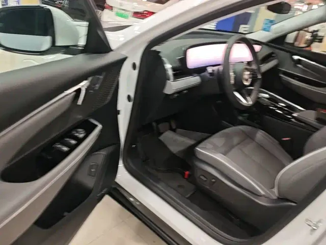 Buick E5 — Фото автомобиля 11