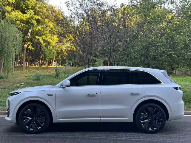 Li Auto L6 — Фото автомобиля 3