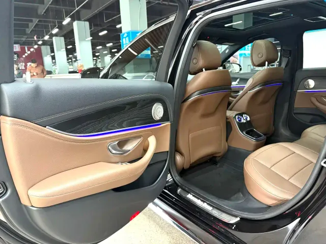 Mercedes-Benz E-Class — Фото автомобиля 10