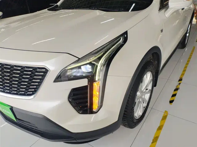 Cadillac XT4 — Фото автомобиля 2