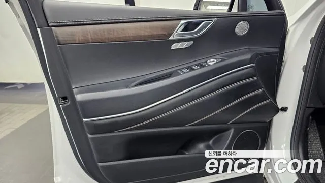 Genesis GV80 — Фото автомобиля 13