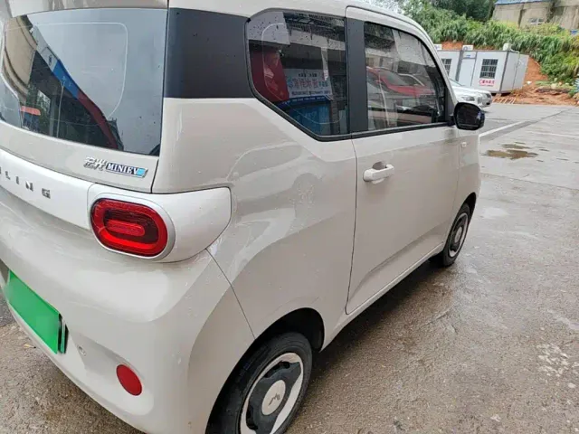 Wuling Hongguang Mini EV — Фото автомобиля 6