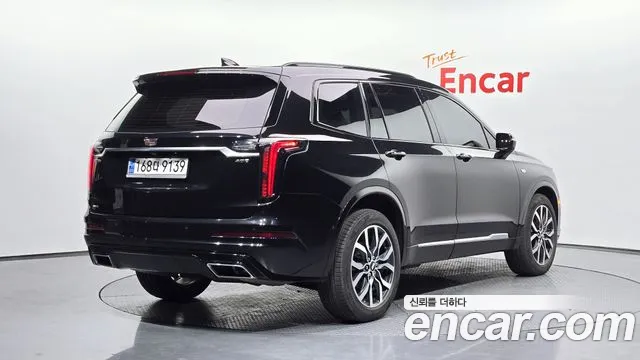 Cadillac XT6 — Фото автомобиля 2