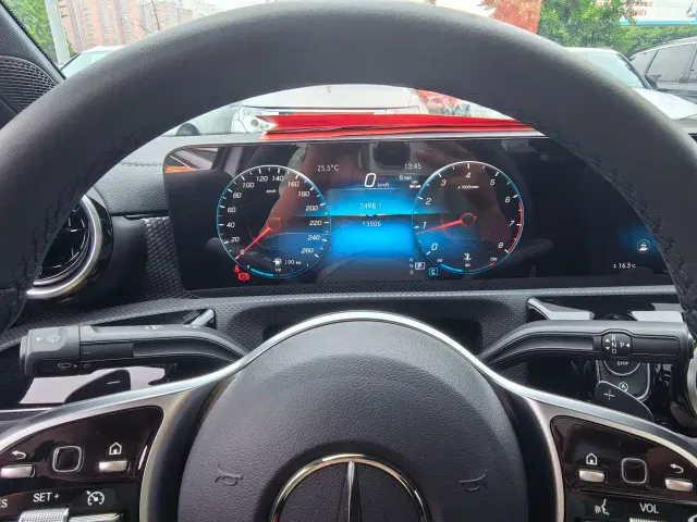 Mercedes-Benz A-Class — Фото автомобиля 12