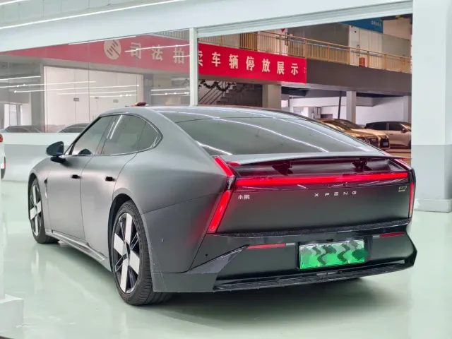 Xpeng P7 — Фото автомобиля 8