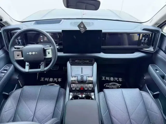 BYD FangChengBao Leopard 5 — Фото автомобиля 4