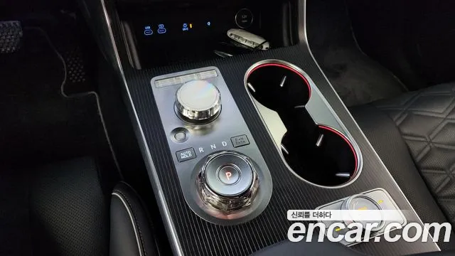 Genesis GV80 — Фото автомобиля 9